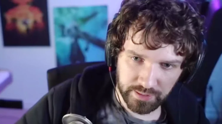 Twitch star banned for hateful behavior Here's what's behind it