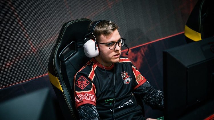 Dota 2 Player - Pikachu - Yaroslav Vasylenko