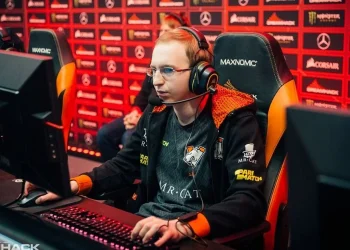 Dota-2-Player-Save-Vitalie-Melnic