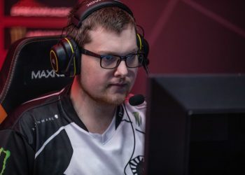 Dota 2 Player - qojqva - Maximilian Bröcker