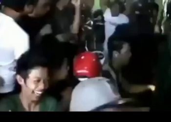 COMPUTER SHOP TRASHTALKAN