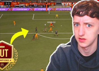 Using the END TO END camera angle in FUT CHAMPS... | FIFA 21