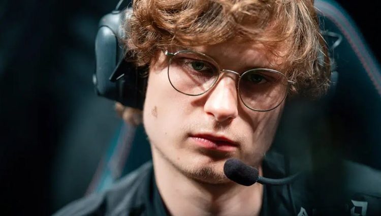 There are over 30 German professional player