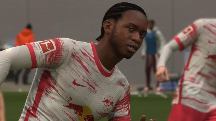 FIFA 22: A Bundesliga player collects more special cards than Messi & Ronaldo