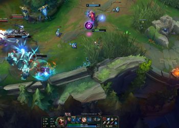 [League of Legends] not all heroes wear capes
