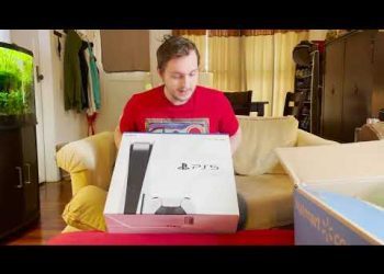 PS5 Unboxing and Cat Shenanigans
