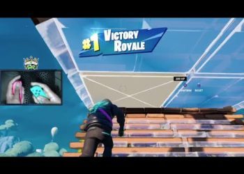 Winning a Fortnite Game using SEPARATE JOYCONS on Nintendo Switch! (Handcam)