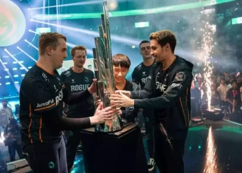 League of Legends Rogue takes LEC title
