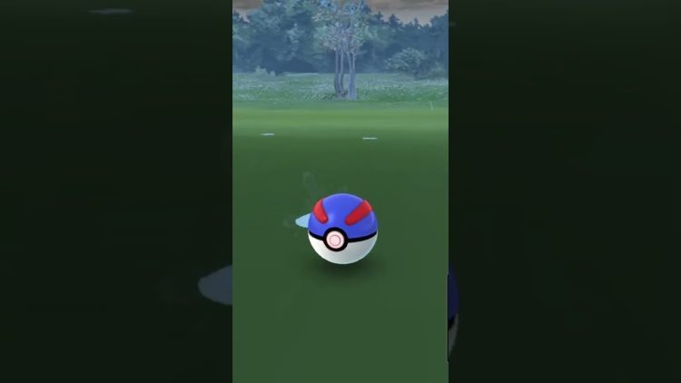 Pokemon Go Catching An Unown (B)! Pokemon Go Fest 2022