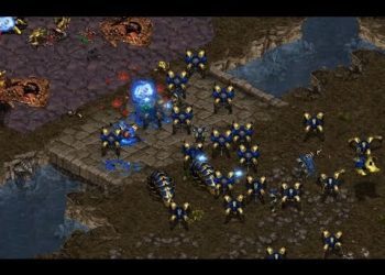 sAviOr (Z) v Shuttle (P) on Fighting Spirit - StarCraft  - Brood War REMASTERED