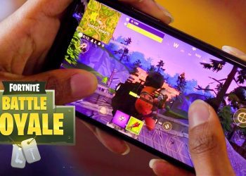 Fortnite Battle Royale - Mobile Reveal Trailer