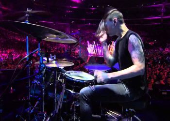 Season 3 Worlds: Full Musical Performance